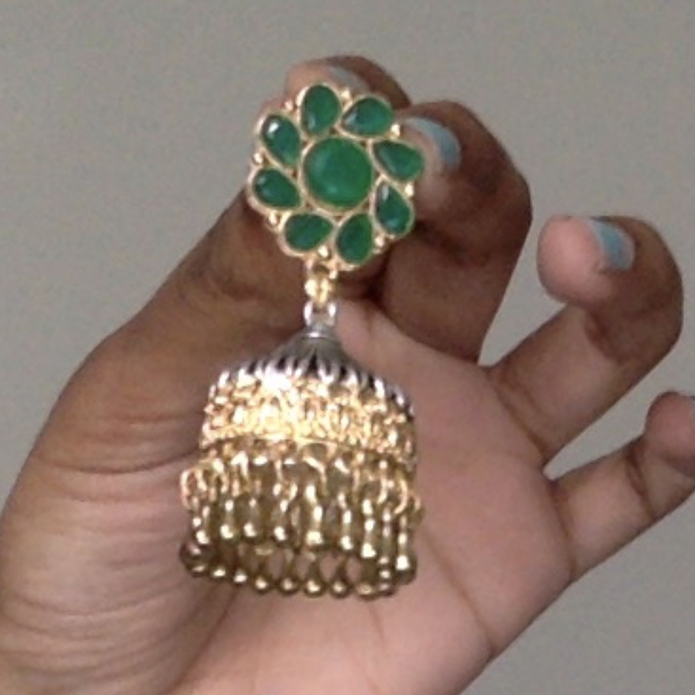 GREEN EARRINGS